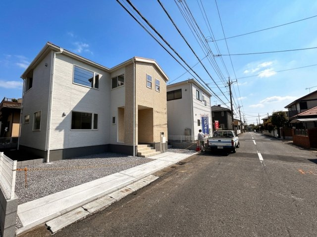 【LiveleGarden】宇都宮市西川田南 第9 全2棟の前面道路含む現地写真|〇2号棟〇
前面道路はゆとりの7ｍ幅。
車の出し入れもスムーズで、来客時も安心♪
開放感のある街並みに、暮らしやすさが広がります！
※2026年6月撮影