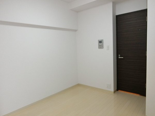 新品家具付きマンション高砂町4(KaGood神奈川)の居間・リビング