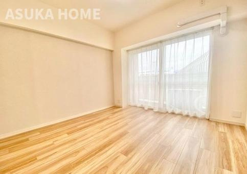 第2磯子ハイツの洋室|めまぐるしく過ぎ行く日々の中でゆったりとした休息と癒しを提供してくれそうなお部屋