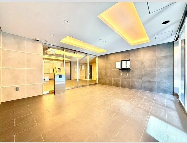 エスプレイス名古屋神宮前のエントランス