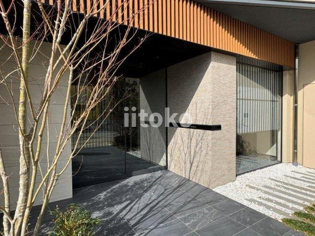 シーズンフラッツ浅草六丁目のエントランス