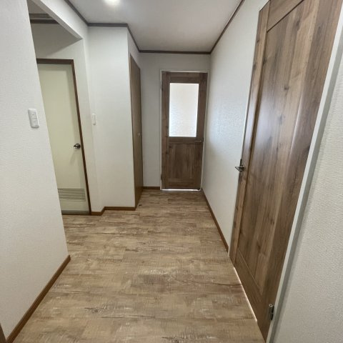 中央町３丁目ハイツ（蘭西）の玄関