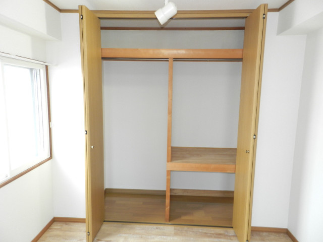 中央町３丁目ハイツ（蘭西）の収納