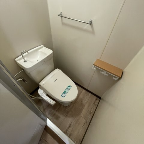 中央町３丁目ハイツ（蘭西）のトイレ