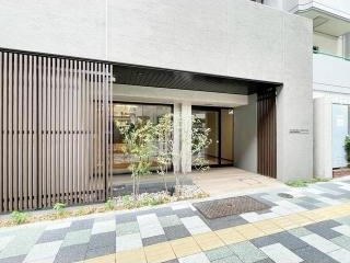 【エントランス】コスモグラシア板橋区役所前 