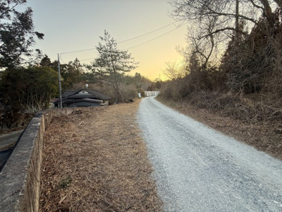 【前面道路含む現地写真】 | いわき市四倉町玉山炭釜　物置付き平屋