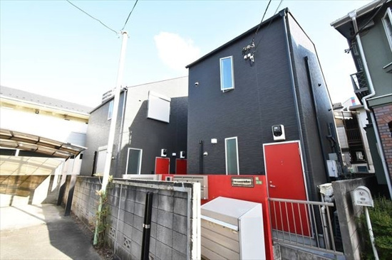 Ａｖａｎｃｅ春日町のエントランス