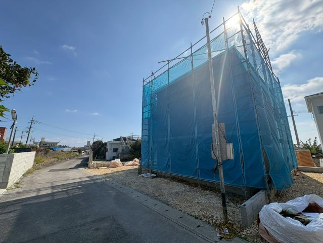 ■■糸満市真壁第2－2号棟（全4棟）の前面道路含む現地写真