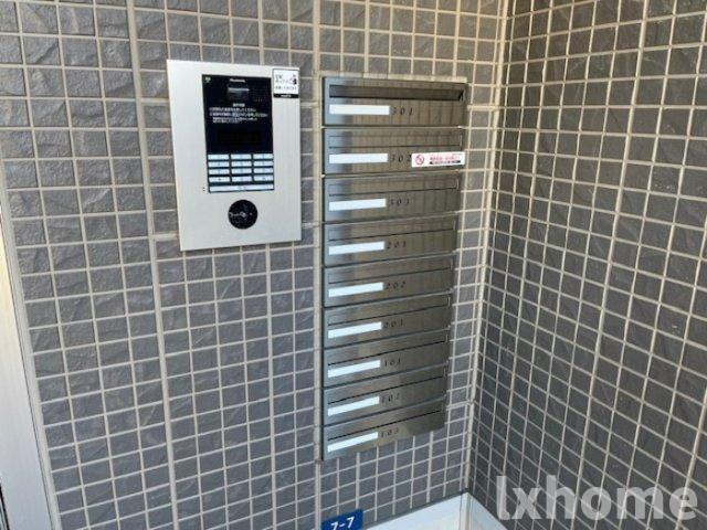 プレジールのエントランス|建物の内部です