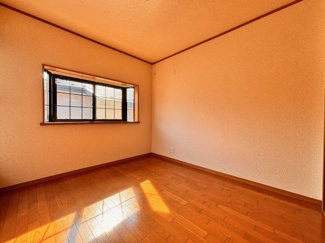 【洋室】 | 若葉区桜木3丁目中古戸建　千葉都市モノレール「桜木」駅 | 仕事や趣味のスペースとしても活用できる、多用途に使える部屋！