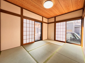 【和室】 | 若葉区桜木3丁目中古戸建　千葉都市モノレール「桜木」駅 | 6帖スペースの和室で収納スペースも豊富な空間となっております♪