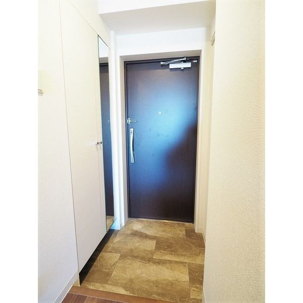 SD Court Kanayamaの玄関|明るい玄関です