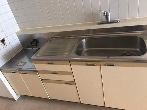 ＪＬＢグランエクリュ教育の森のキッチン