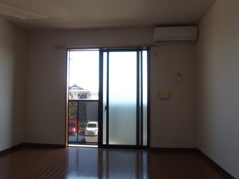 アンプルールリーブルＬＥＯの居間・リビング