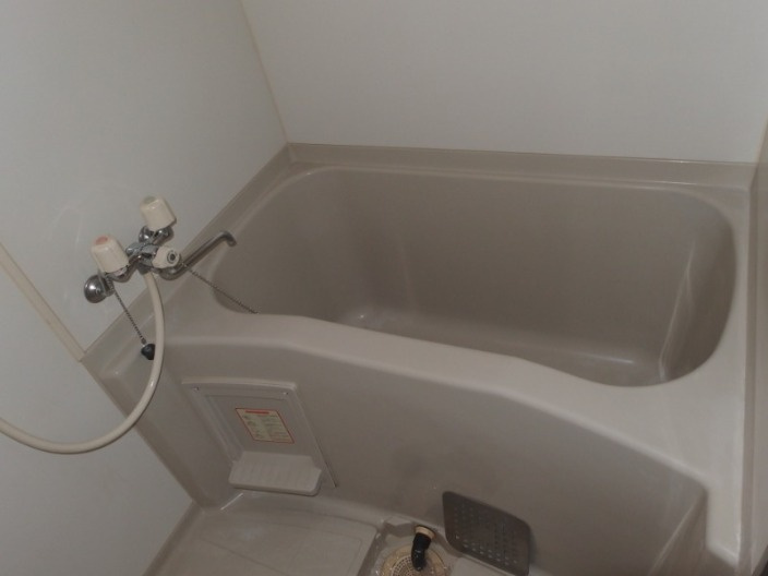 アンプルールリーブルＬＥＯの浴室