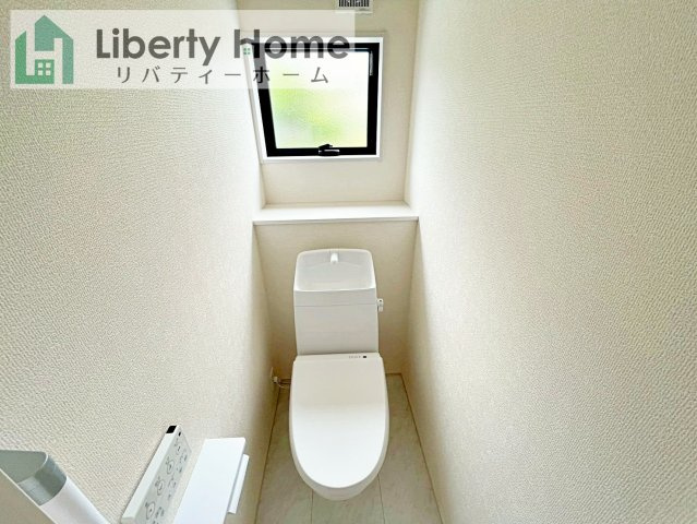 石岡市石岡第9　新築戸建　のトイレ