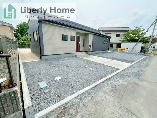 石岡市石岡第9　新築戸建　の駐車場