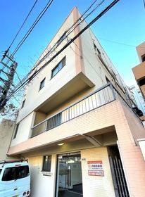 ウエストインパート１３の外観