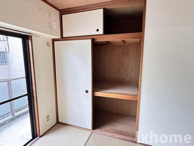 メゾンカーサー2号館の収納