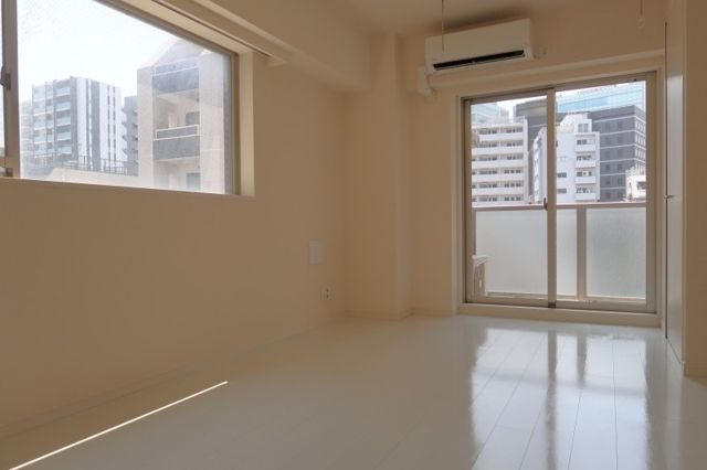 ハイリーフ上野の居間・リビング