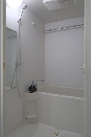 ハイリーフ上野の浴室