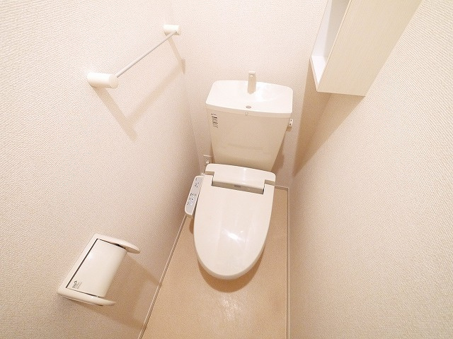 メゾン城東Ⅰのトイレ|シンプルで使いやすいトイレです