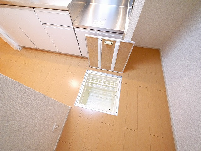 メゾン城東Ⅰの居間・リビング