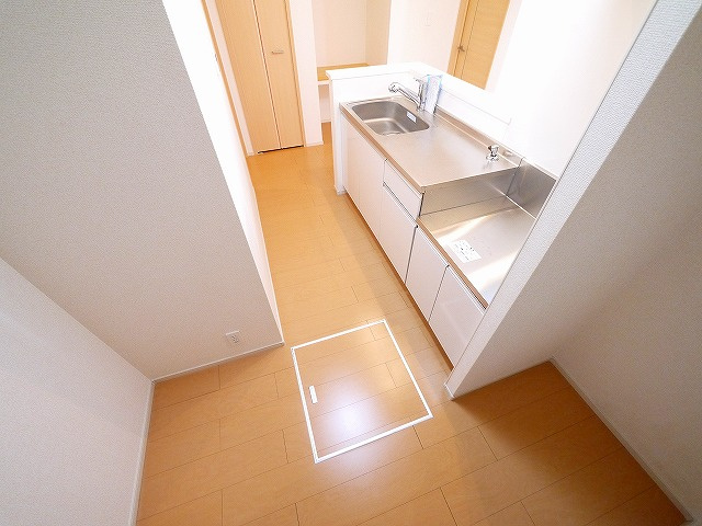 メゾン城東Ⅰの寝室|開放的な寝室です