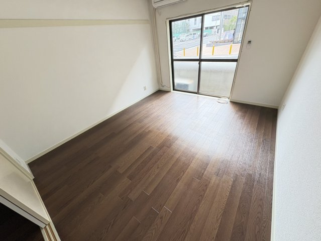 大信コーポNo.5の居間・リビング