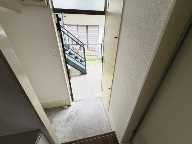 大信コーポNo.5の玄関
