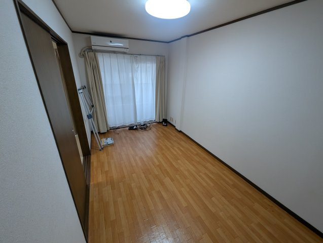 ベクウェーム豊中の洋室