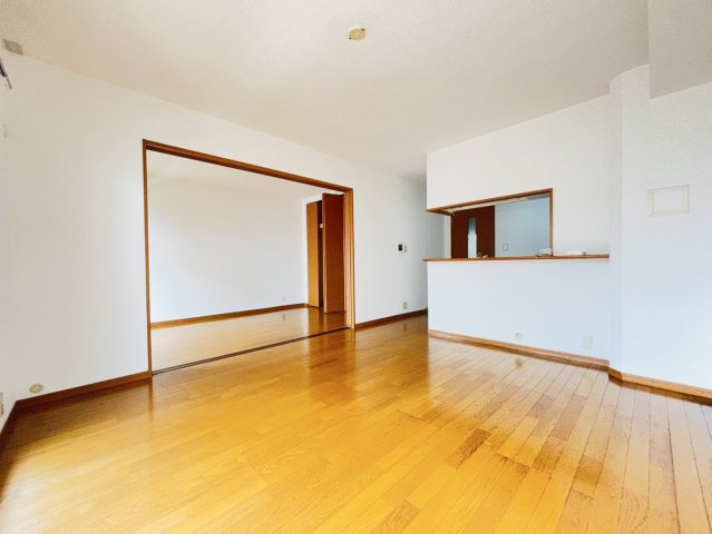 デューク筑紫野の居間・リビング