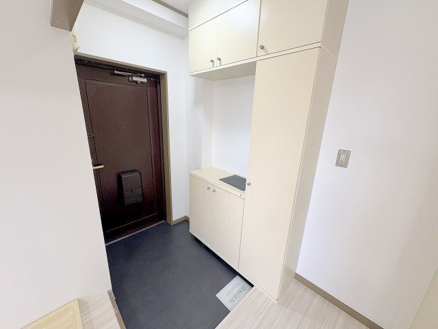 シャトークレインの玄関