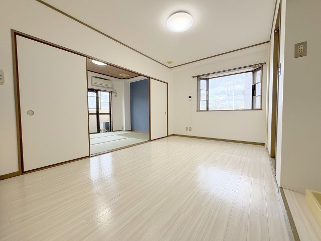 シャトークレインの居間・リビング