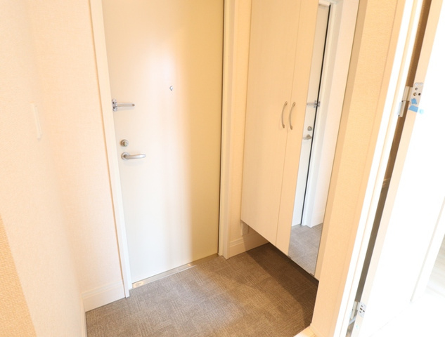 ef三番館の玄関