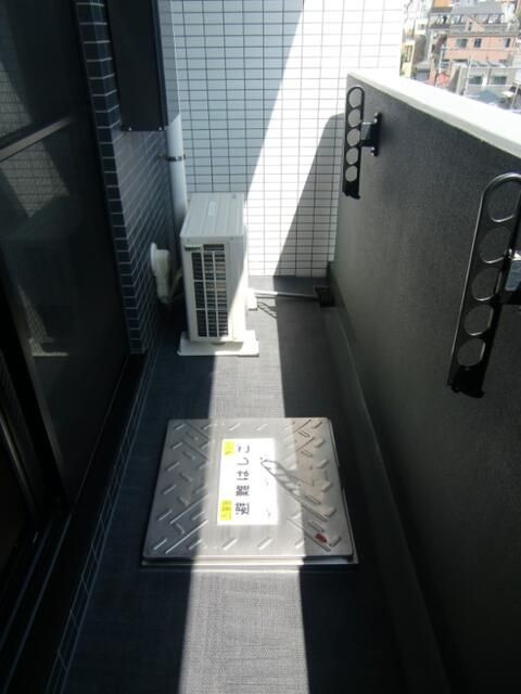 フェルクルール上野根岸のバルコニー