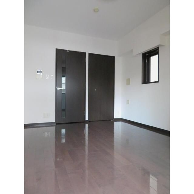 フェルクルール上野根岸の居間・リビング