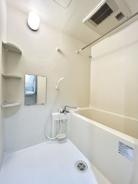 プライマル名古屋吹上の浴室