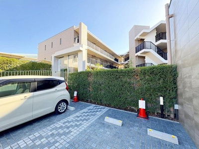 【駐車場】 | ウリウス湘南台 | 駐車場の用意があります