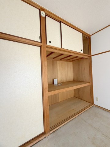 レジデンス　メイの収納