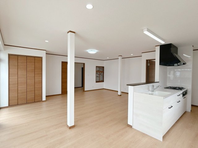 都城市下川東２丁目の中古一戸建の居間・リビング