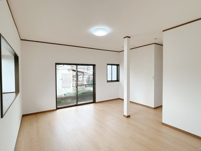 都城市下川東２丁目の中古一戸建の洋室