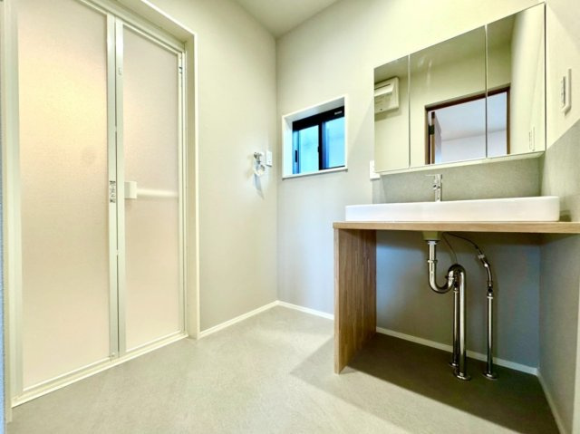 富山県射水市北野　中古戸建