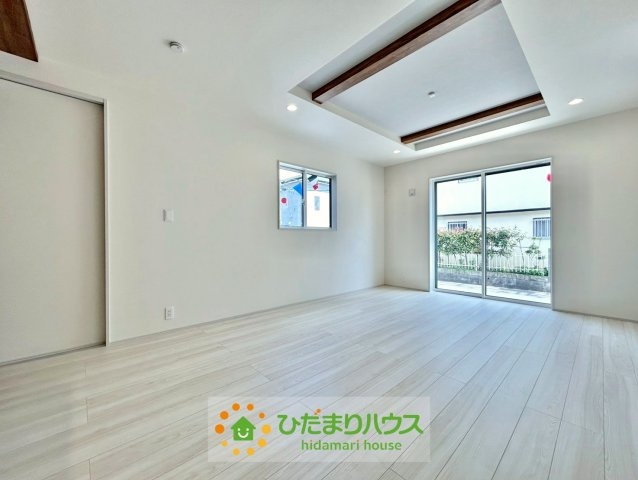 久喜市栗原２丁目3期　新築一戸建ての居間・リビング|日当たりの良いリビングです！