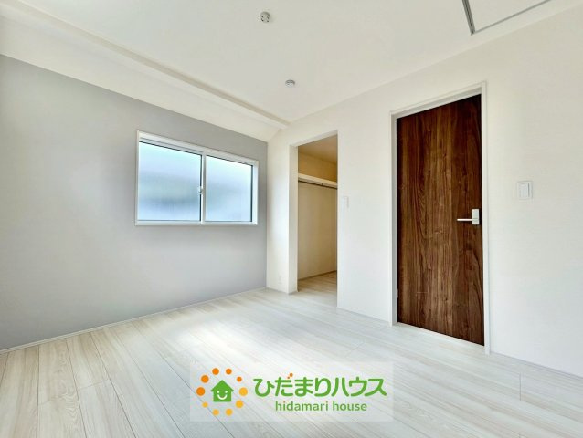 久喜市栗原２丁目3期　新築一戸建ての収納|アクセントクロスがオシャレです！