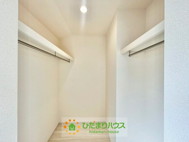 久喜市栗原２丁目3期　新築一戸建ての収納|衣替え不要？！嵩張るアウターもすっきり収納できるWICです！