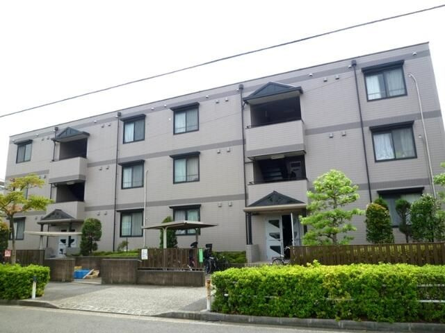 ラルジュ山下