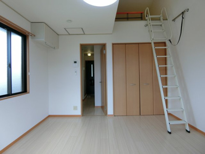 【居間・リビング】 | エスポワールⅡ | 202号室の写真（反転あり）