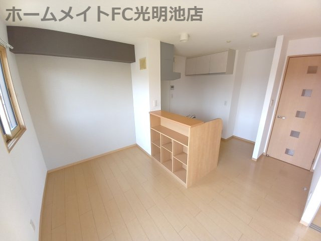 オーキッドガーデン曽根の居間・リビング