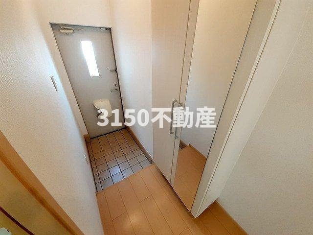 ロワイヤル城南の玄関